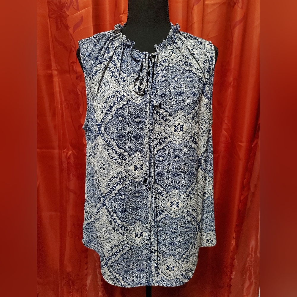 Bobeau Sleeveless Blue and White Printed Blouse sz M New with Tags